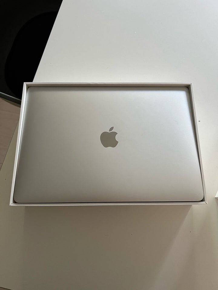 MacBook Air, 7 GHz, 8 GB ram