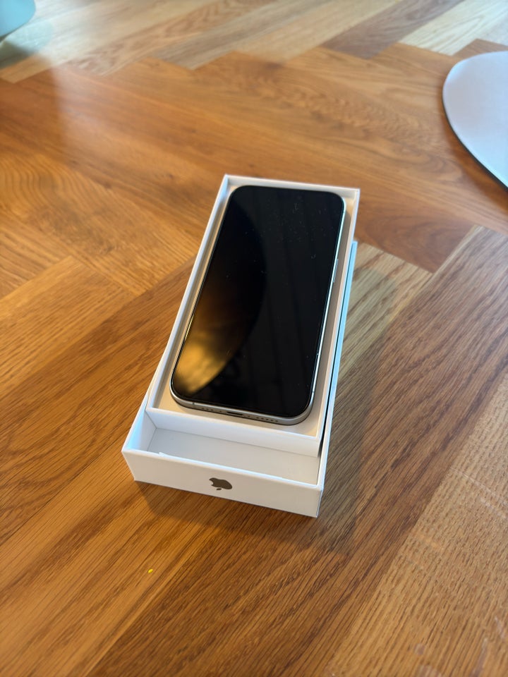 iPhone 15 Pro, 128 GB, grå