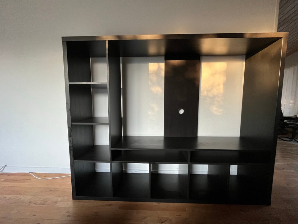 Reol IKEA reol med plads til TV b: