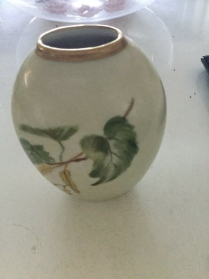 Porcelæn Vase håndmalet fra 1970