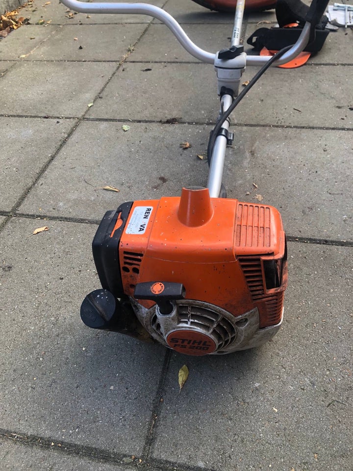 Buskrydder, Stihl FS 200