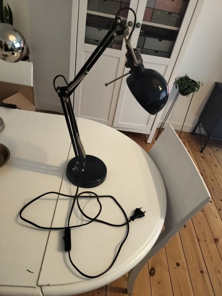 Skrivebordslampe IKEA