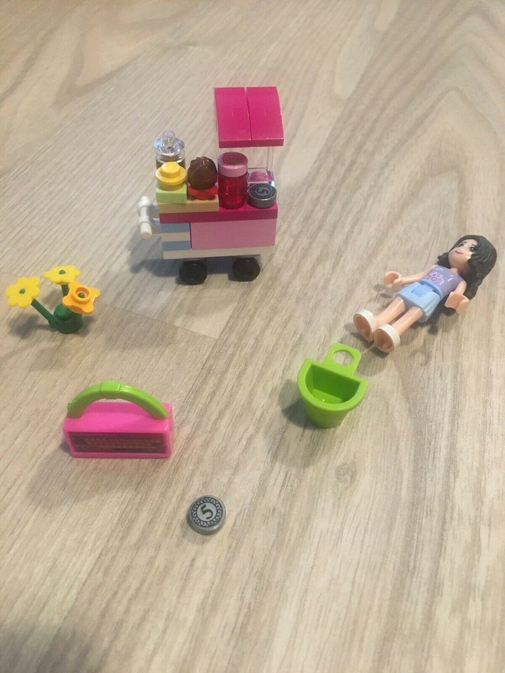 Lego Friends Emmas cupcake bod