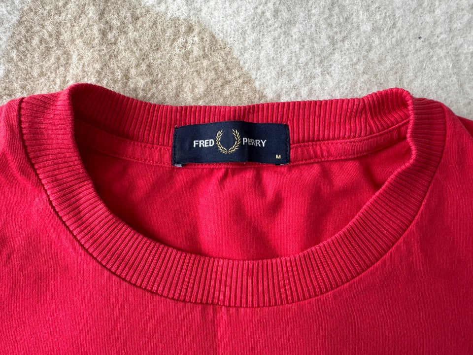 T-shirt, Fred Perry, str. 38