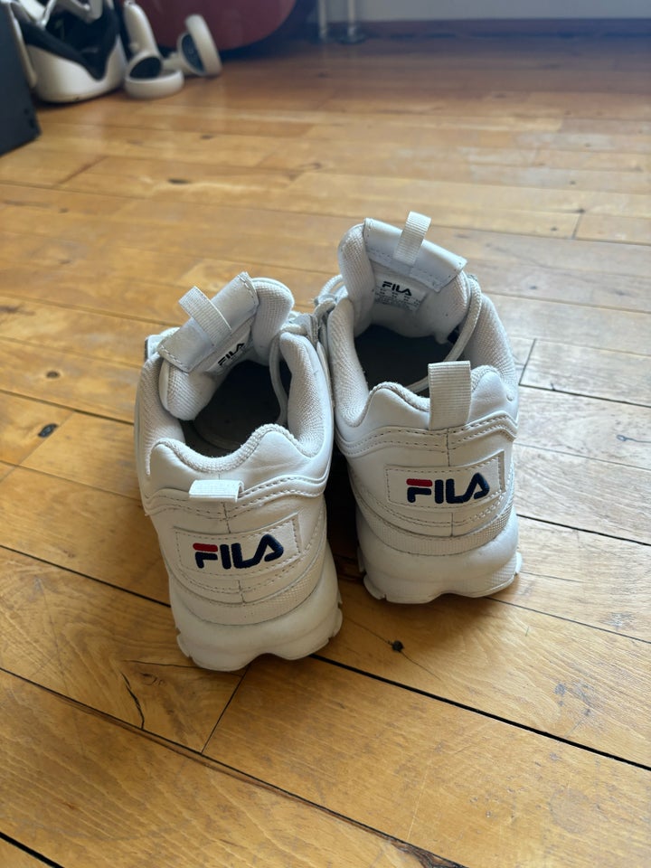 Sneakers, str. 36, Fila