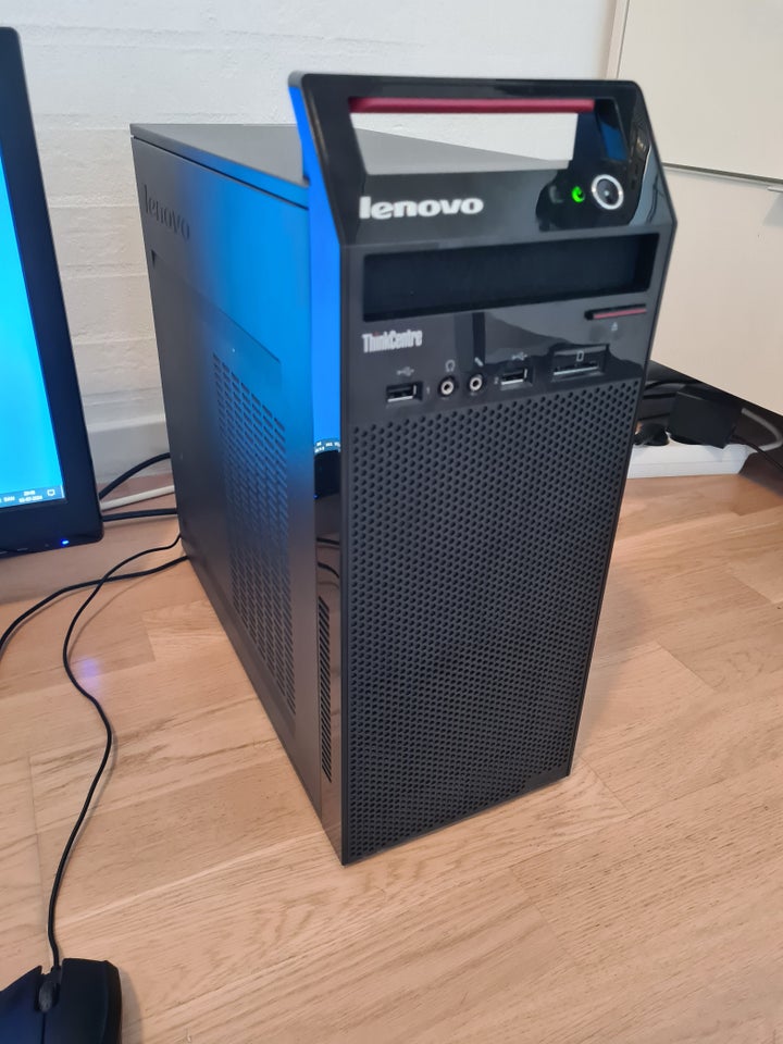 Lenovo I7 Gaming PC Setup med Skærm