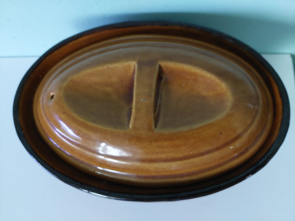 Keramik fad med låg i brun glasur