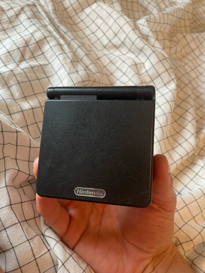 Nintendo Gameboy advance SP, Sort