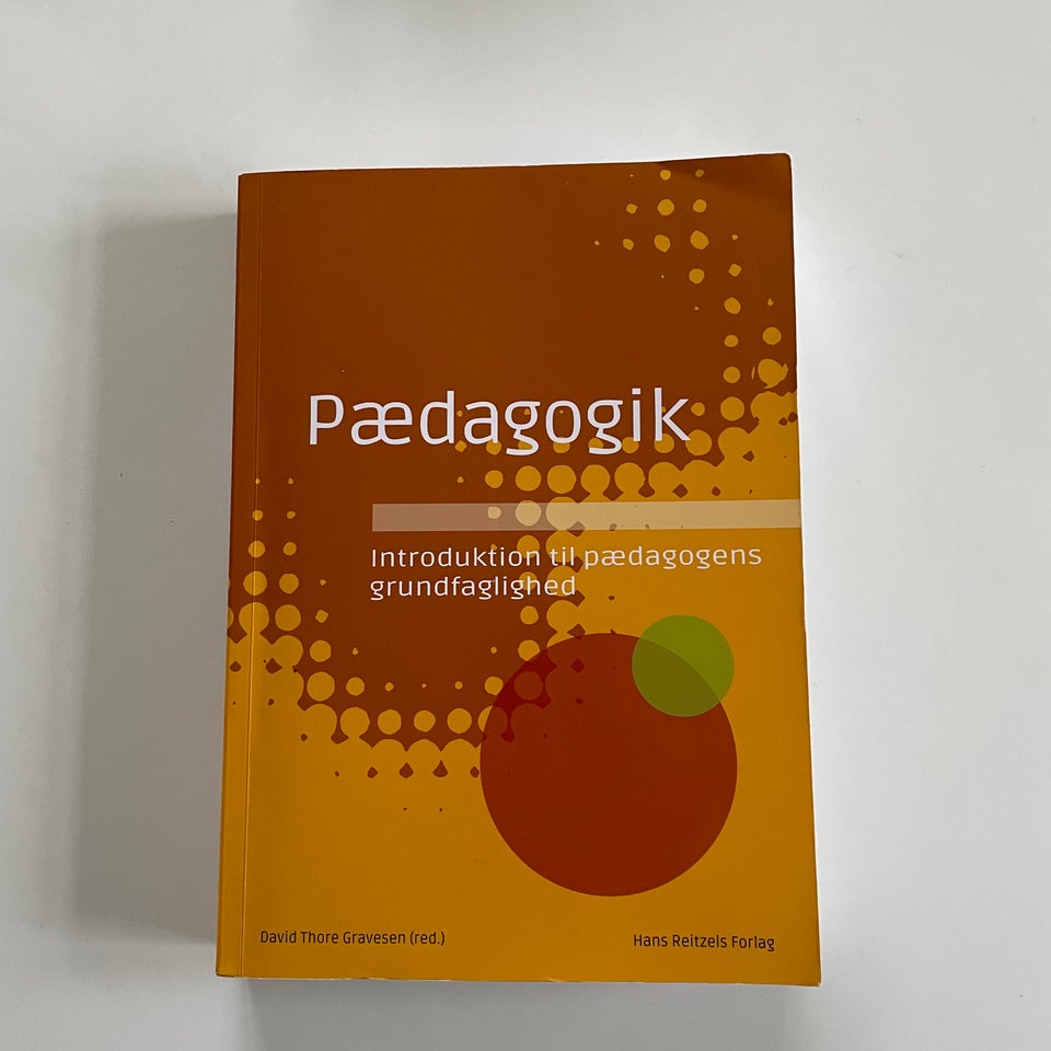 Pædagogik : introduktion til