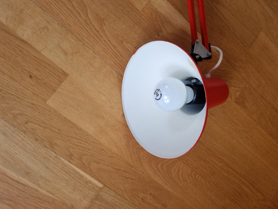 Anden arkitekt, arkitektlampe