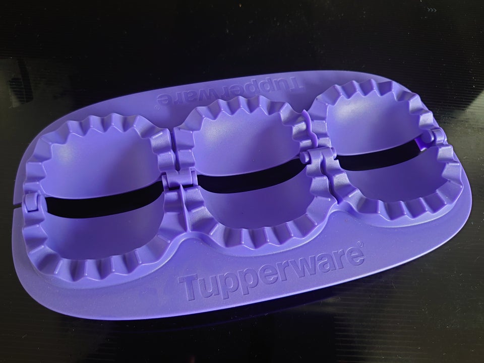 Ravioli maker Tupperware