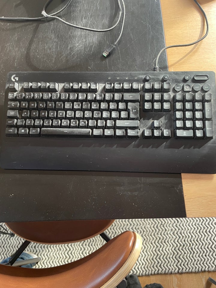 Tastatur, Logitech , mus er fra