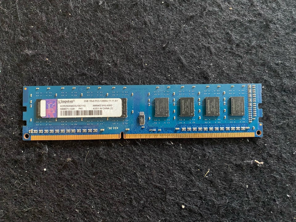 Kingston 2 GB DDR3 SDRAM