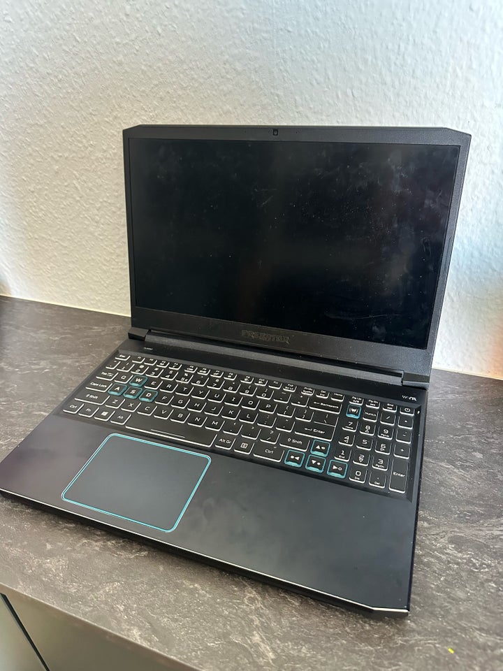 Acer Predator Helios 300, 16 GB ram,