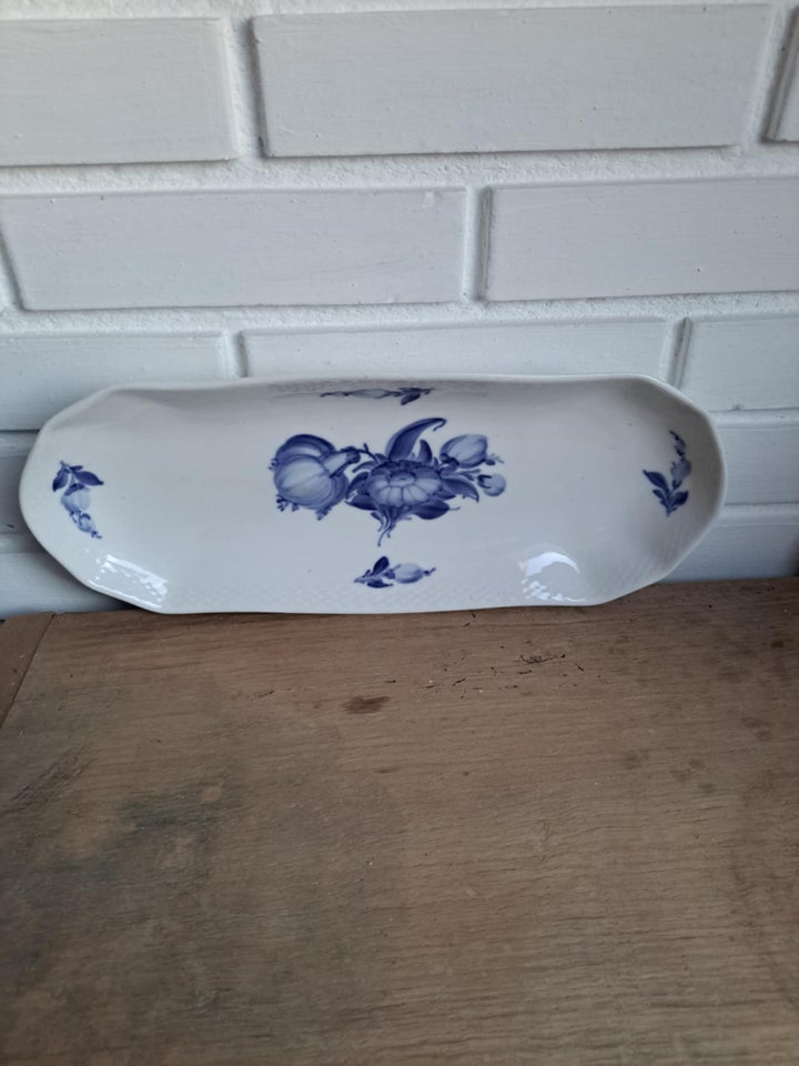 Porcelæn, Blå blomst flettet,