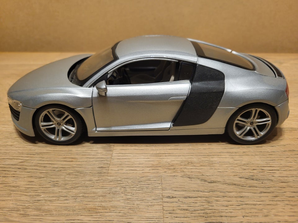 Modelbil, Audi R8 Scale, skala 1/18