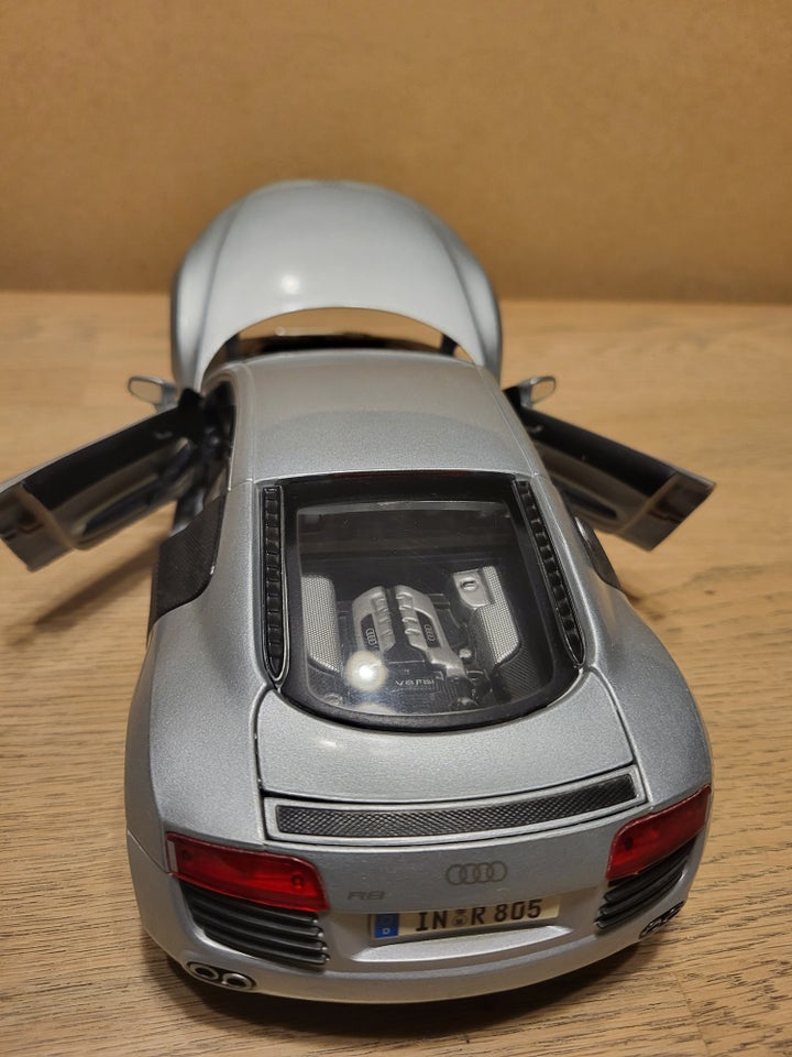 Modelbil, Audi R8 Scale, skala 1/18