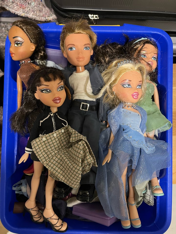 Bratz, 4 piger og 1 dreng Bratz