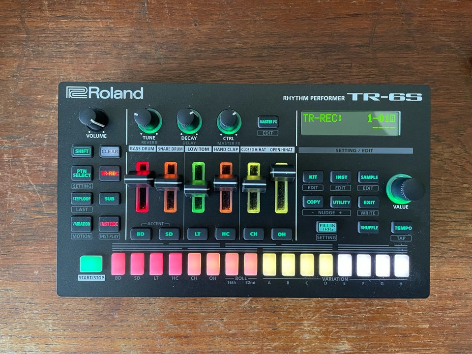 Groovebox, Roland tr6s Tr6s