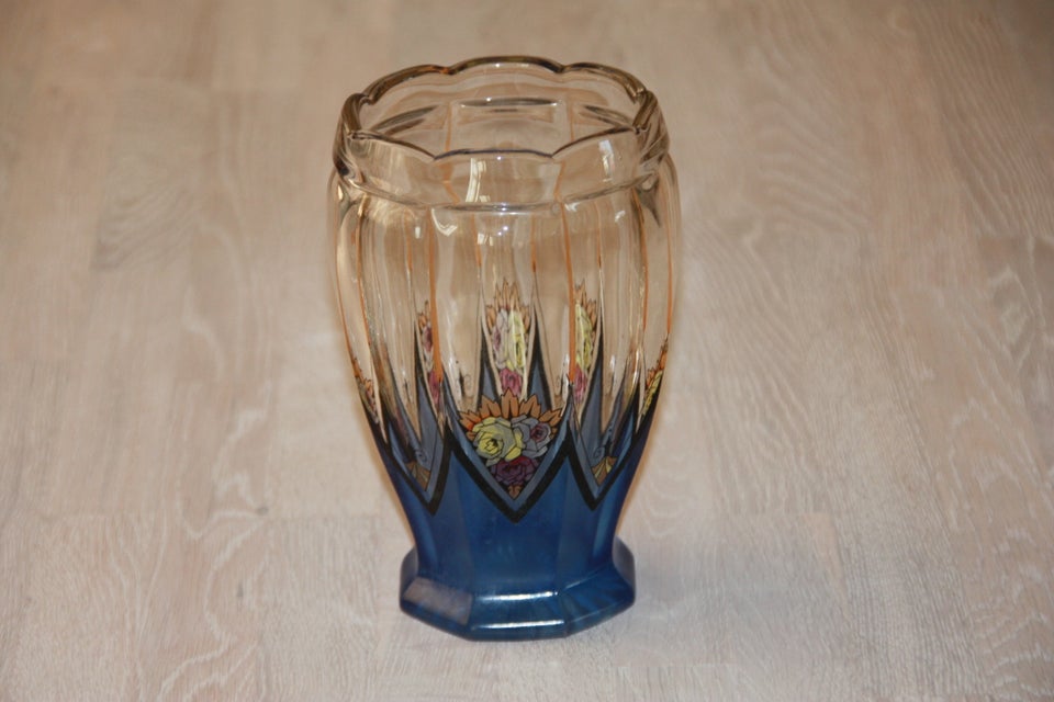 Vase, Gammel håndmælet glas vase