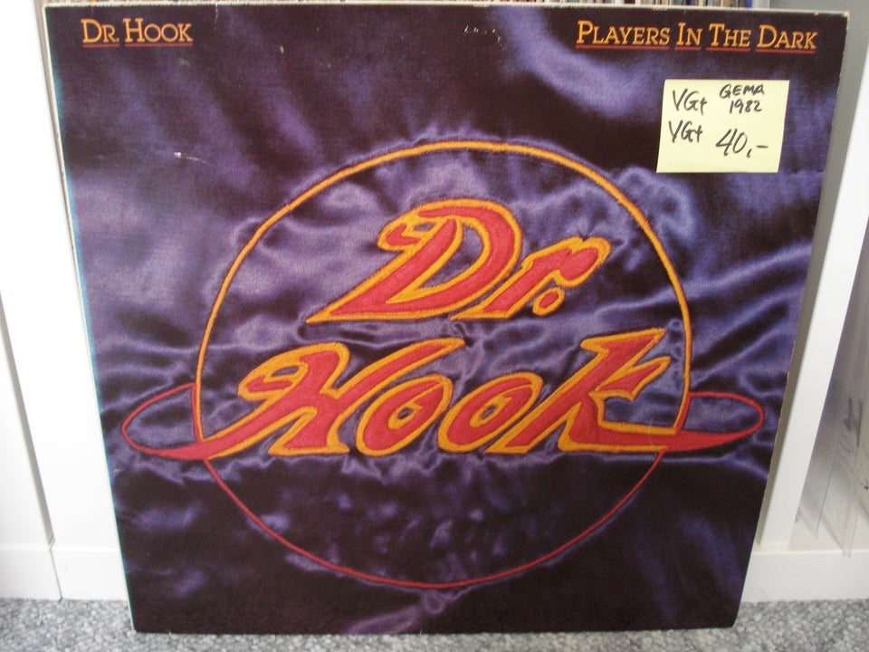 LP, Dr. Hook, Players In The Dark