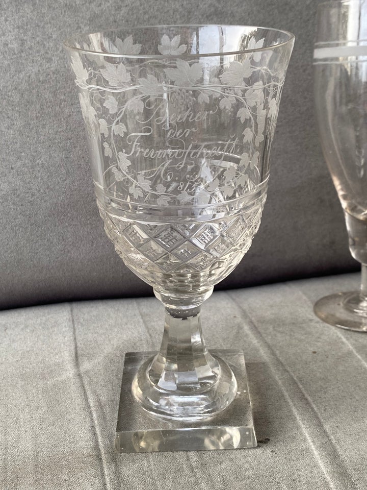 Glas, Glas, 209 år gl.