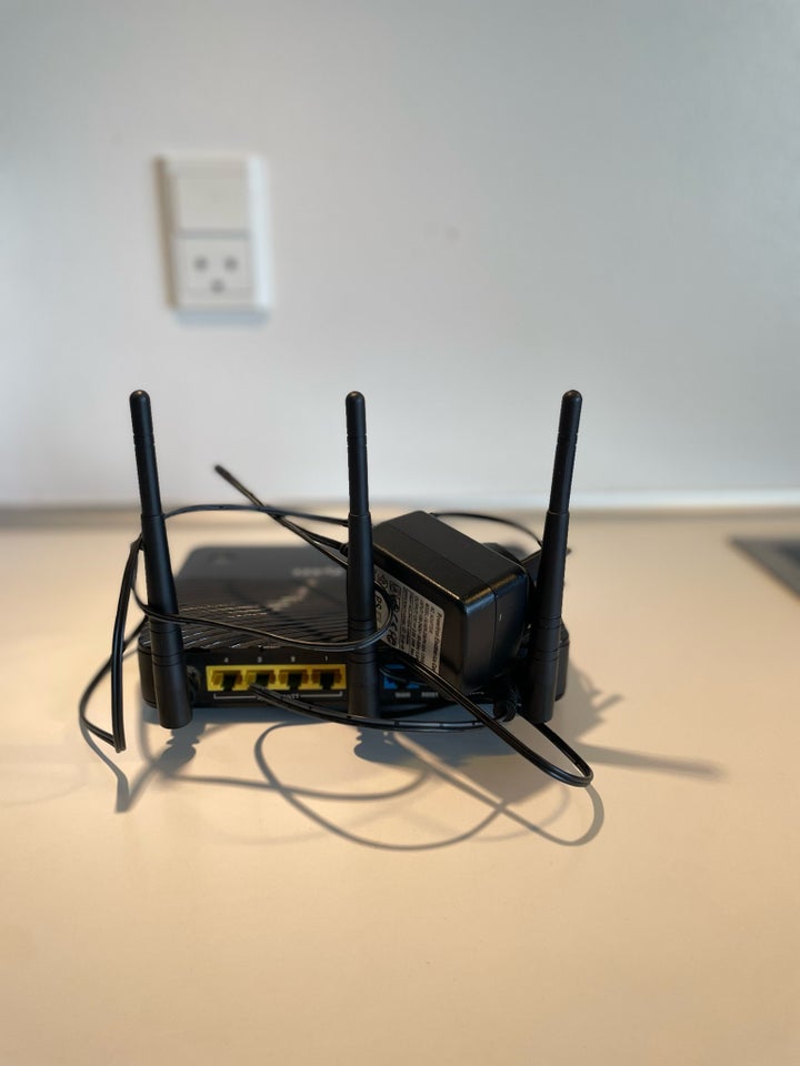 Router, wireless, ZyXEL