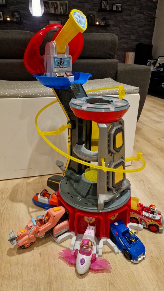 Andet legetøj, Paw patrol tårn m.