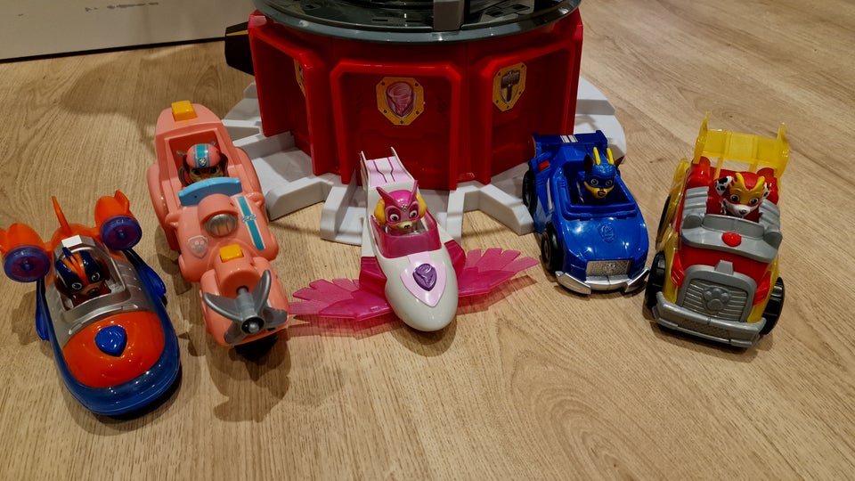 Andet legetøj, Paw patrol tårn m.