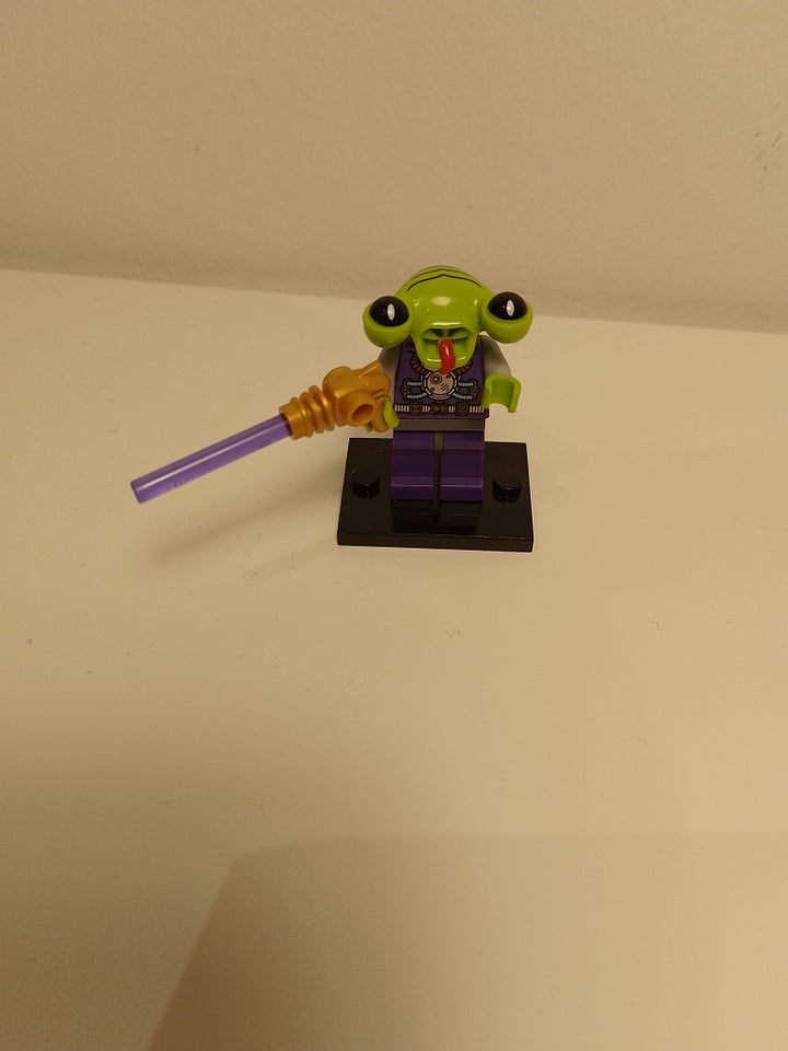 Lego Minifigures, Alien minifigur