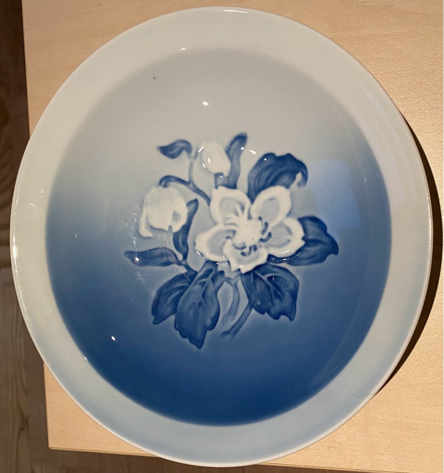 Porcelæn, Julerose skål , Bing 