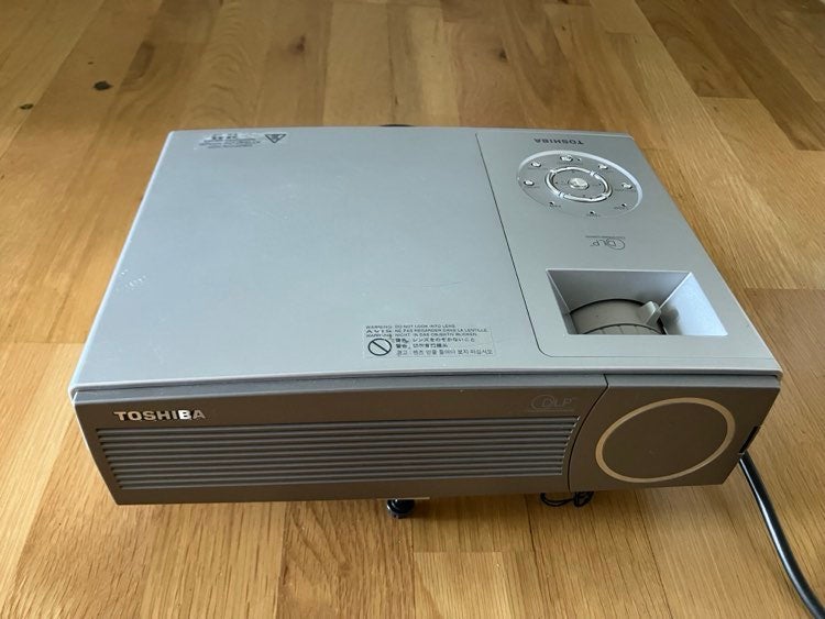 Projektor, Toshiba, TDP-T100