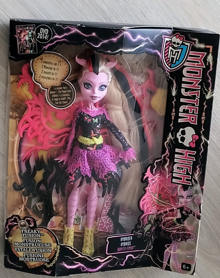 Barbie, 2 Monster High dukker