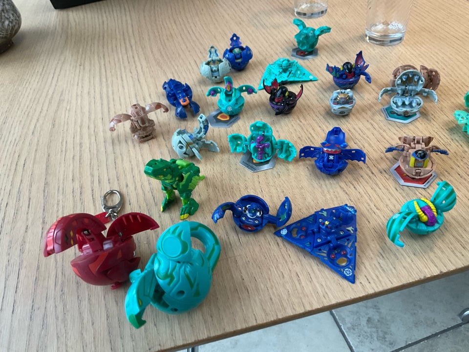 Bakugan, Figurer, Bakugan