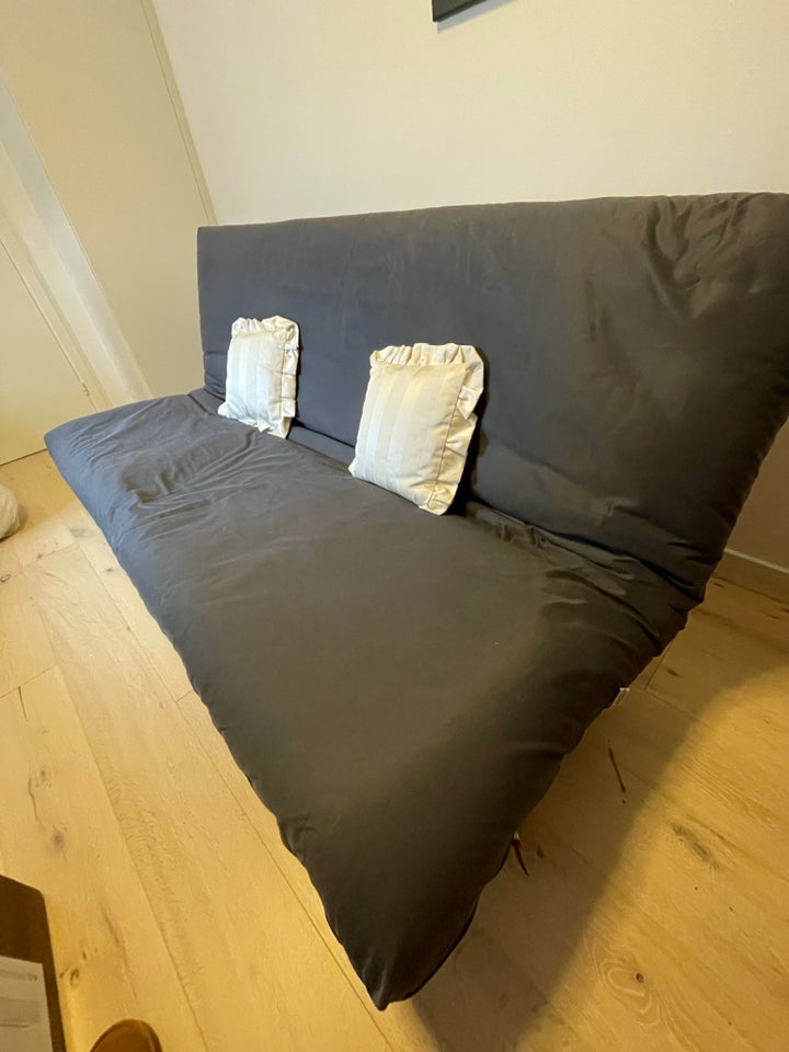 Sovesofa, b: 140 l: 200