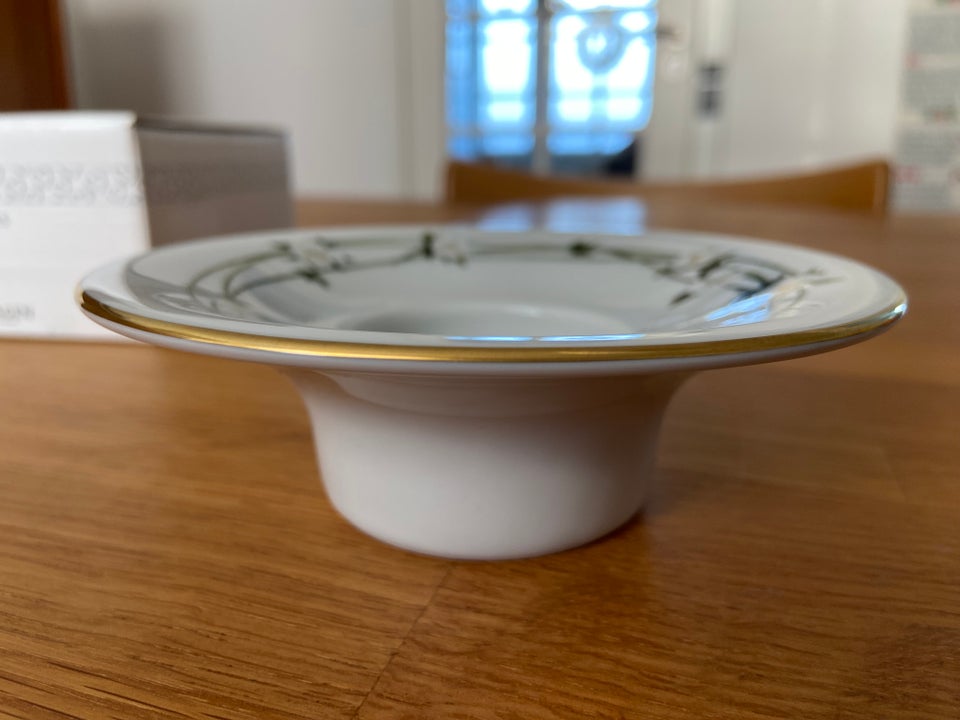 Porcelæn, Lysestage med anemoner,