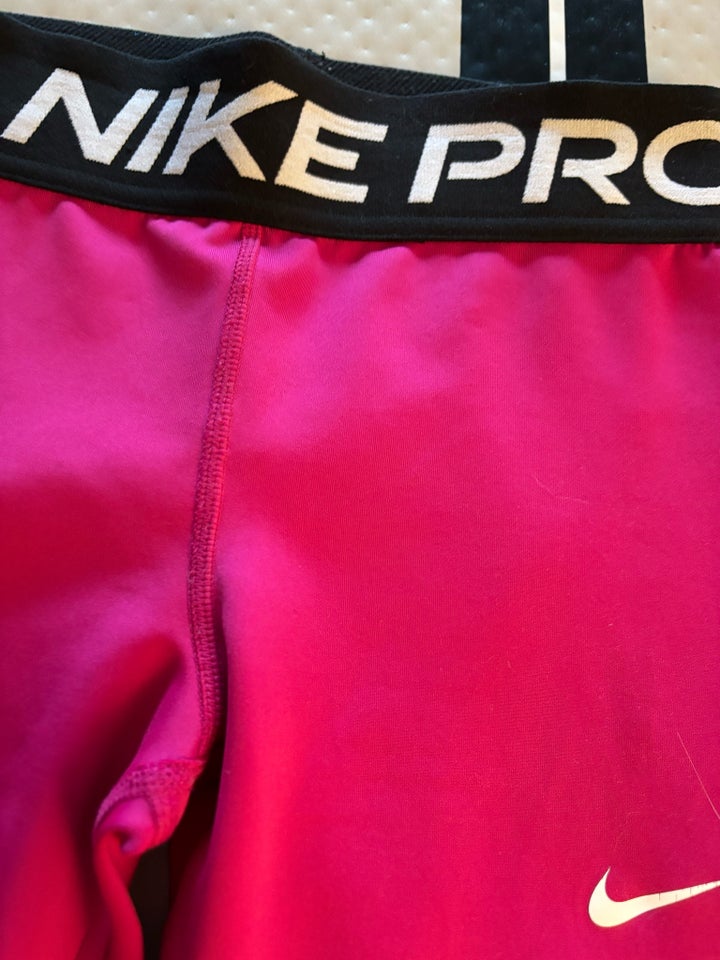 Sportstøj, Pro Dri-FIT leggings