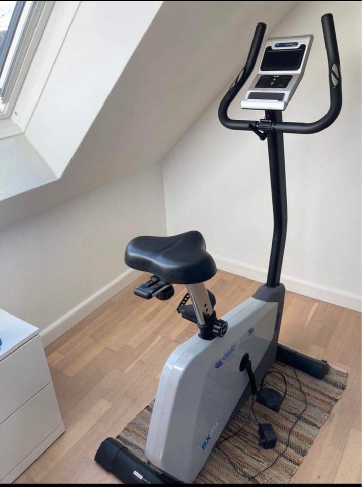 Motionscykel, Cardiostrong bx40