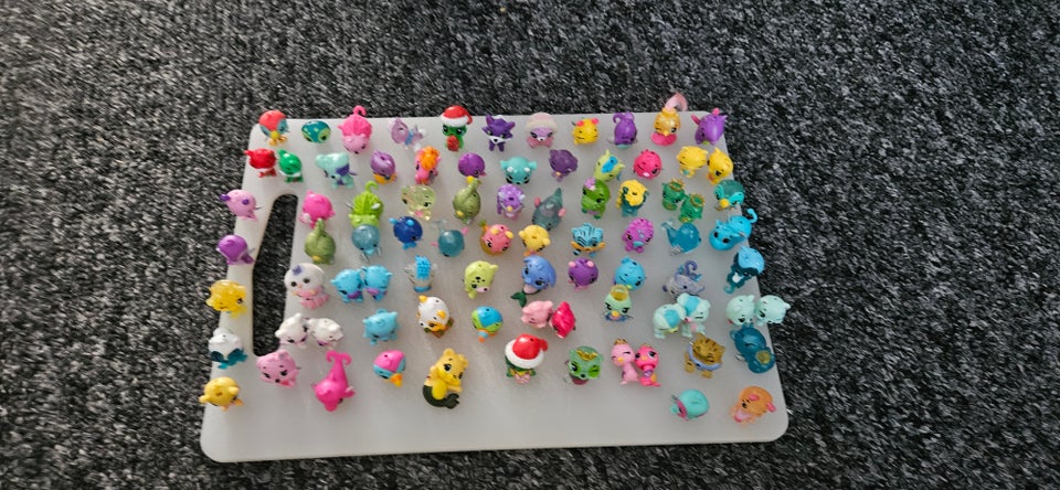 Blandet legetøj, Hatchimals,