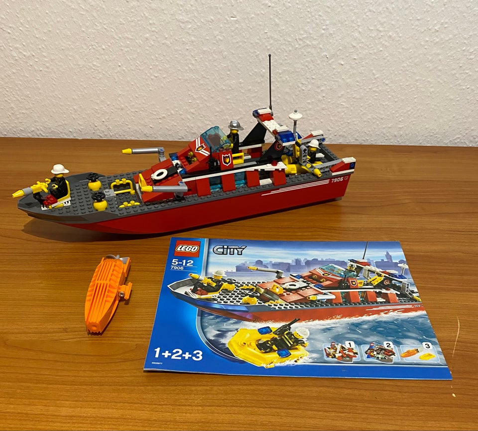 Lego City 7906 - Fire Boat