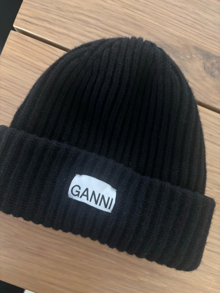 Hue, Beanie hue hat , Ganni