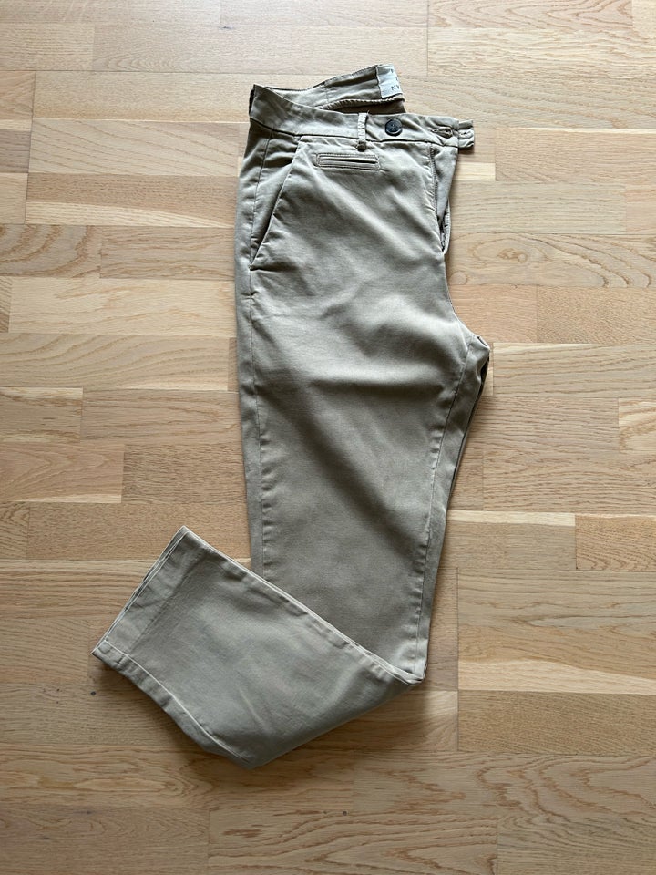 Chinos Pieszak str 27