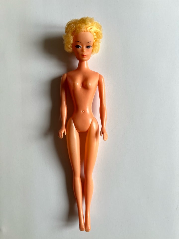 Barbie, Vintage Barbie made in Hong