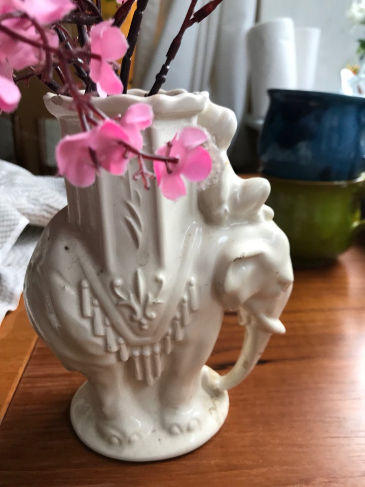 Porcelæn, Vase med indisk motiv,