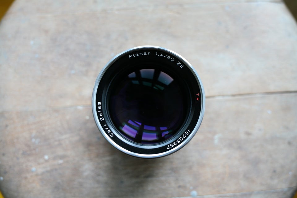 85mm Carl-Zeiss Zeiss Planar T*