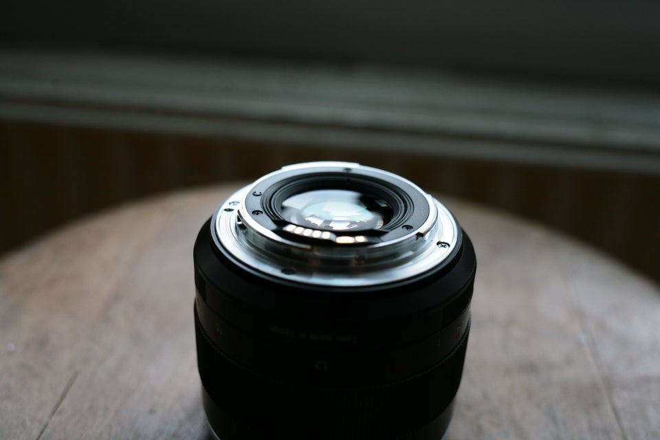 85mm Carl-Zeiss Zeiss Planar T*