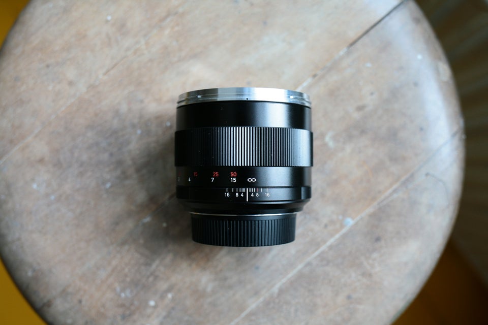 85mm Carl-Zeiss Zeiss Planar T*