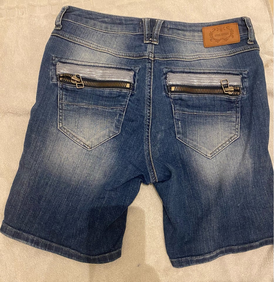 Shorts, Mos Mosh, str. 27