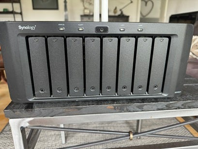 NAS Synology DS1812+ God