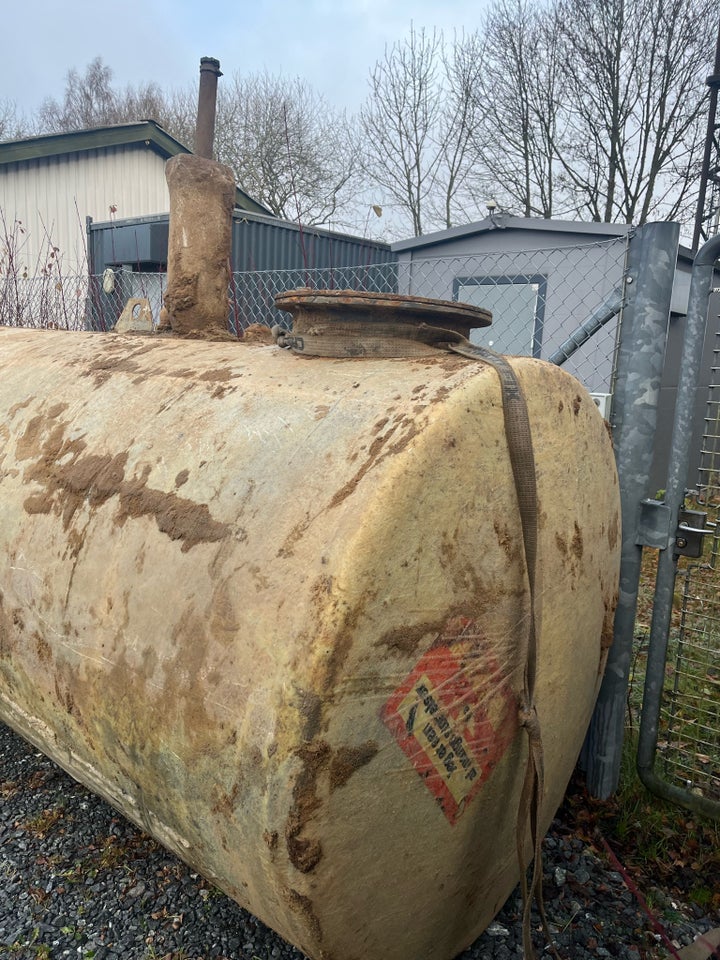 Tank, glasfiberarmeret olietank